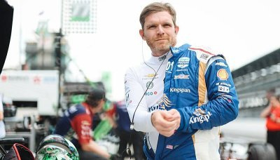 Ve středu se do čela posunul Conor Daly
