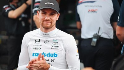 Kirkwood si připsal dominantní vítězství