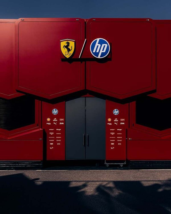 Ferrari to ještě nevzdává