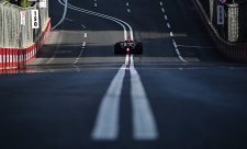 Red Bull dovezl vylepšený vůz