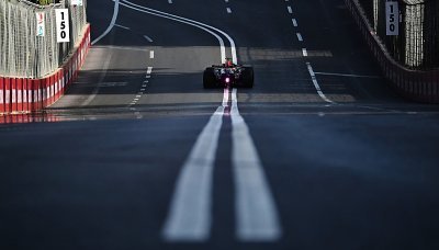 Red Bull dovezl vylepšený vůz