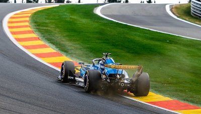 Williams pracuje na B-verzi FW48