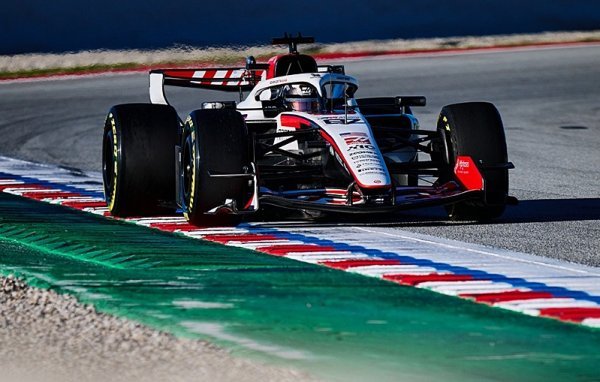 Skončil poznávací test v Barceloně