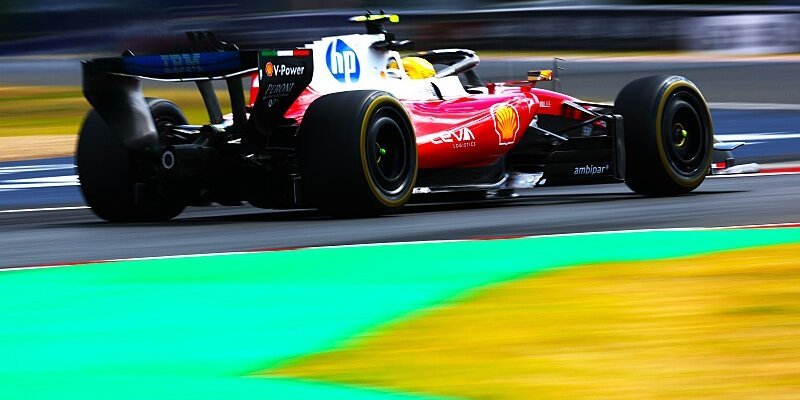 Maďarský ring svědčí jezdcům Ferrari 