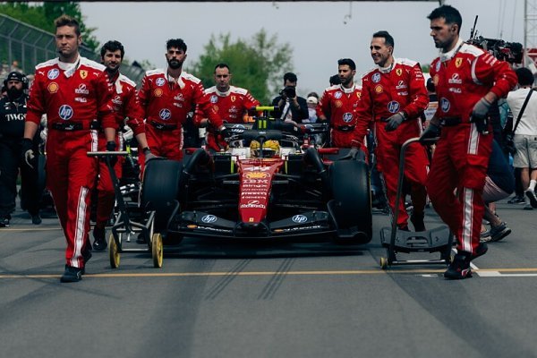Ferrari není dostatečně červené
