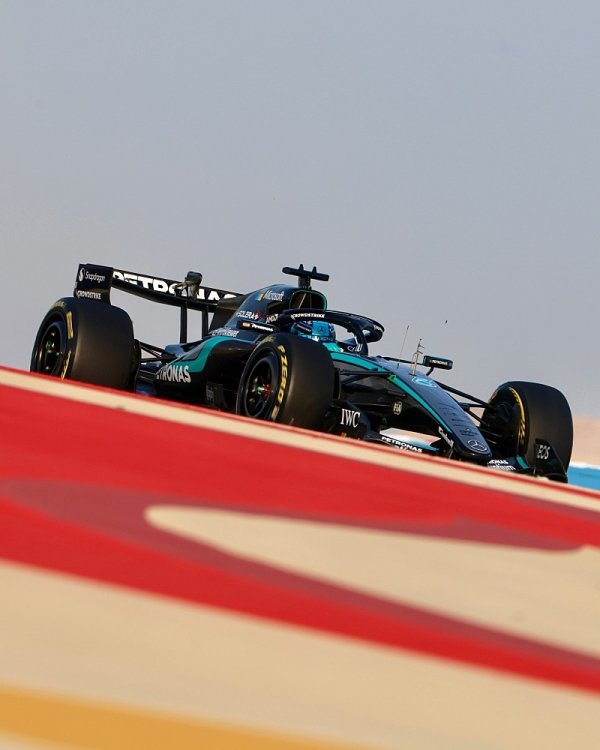 Mercedes opět nejrychlejší