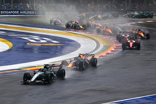 Wolff brání Russella