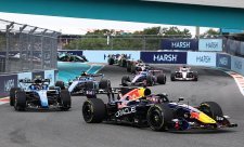 Red Bull překopal řízení vozu